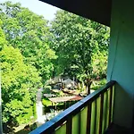 Gasthof Bor, Warna