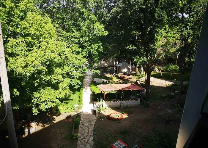 Gasthuis къща за гости Bor, *